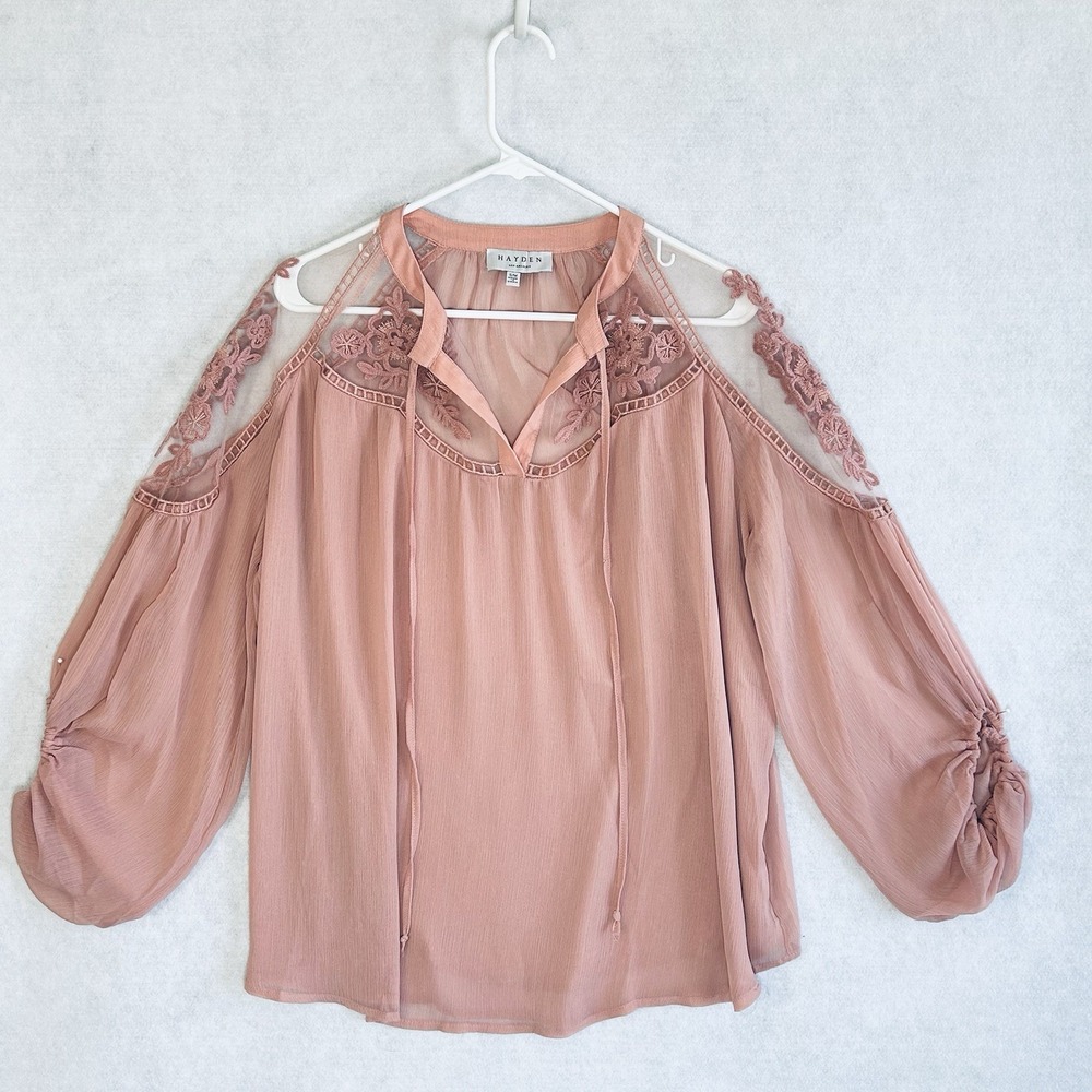 EUC Hayden Los Angeles Blouse ~Women's S/M~ Mauve Lace Crochet‎ Lightweight Boho